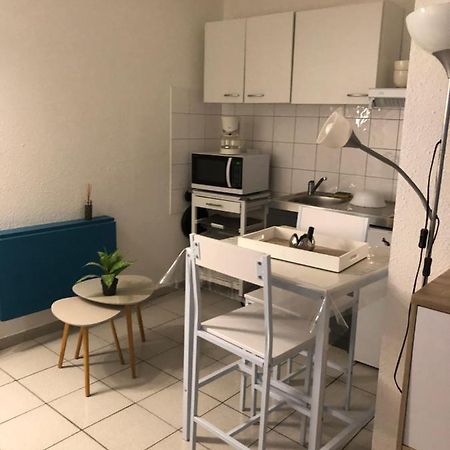 Petit studio coquet à 2 pas des Halles Apartamento Narbona Exterior foto